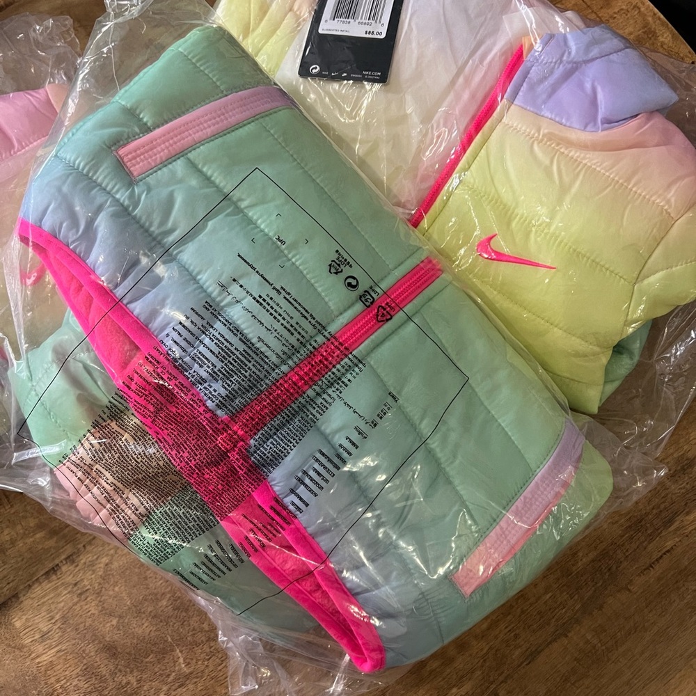 Nike Girls rainbow puffer coat. Girls toddler jacket. Colorful and girly. - Picture 4 of 5
